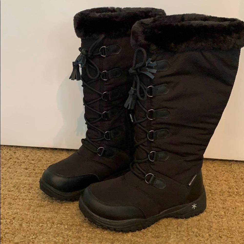 New Baffin Eska snow boots women size 7 lace up